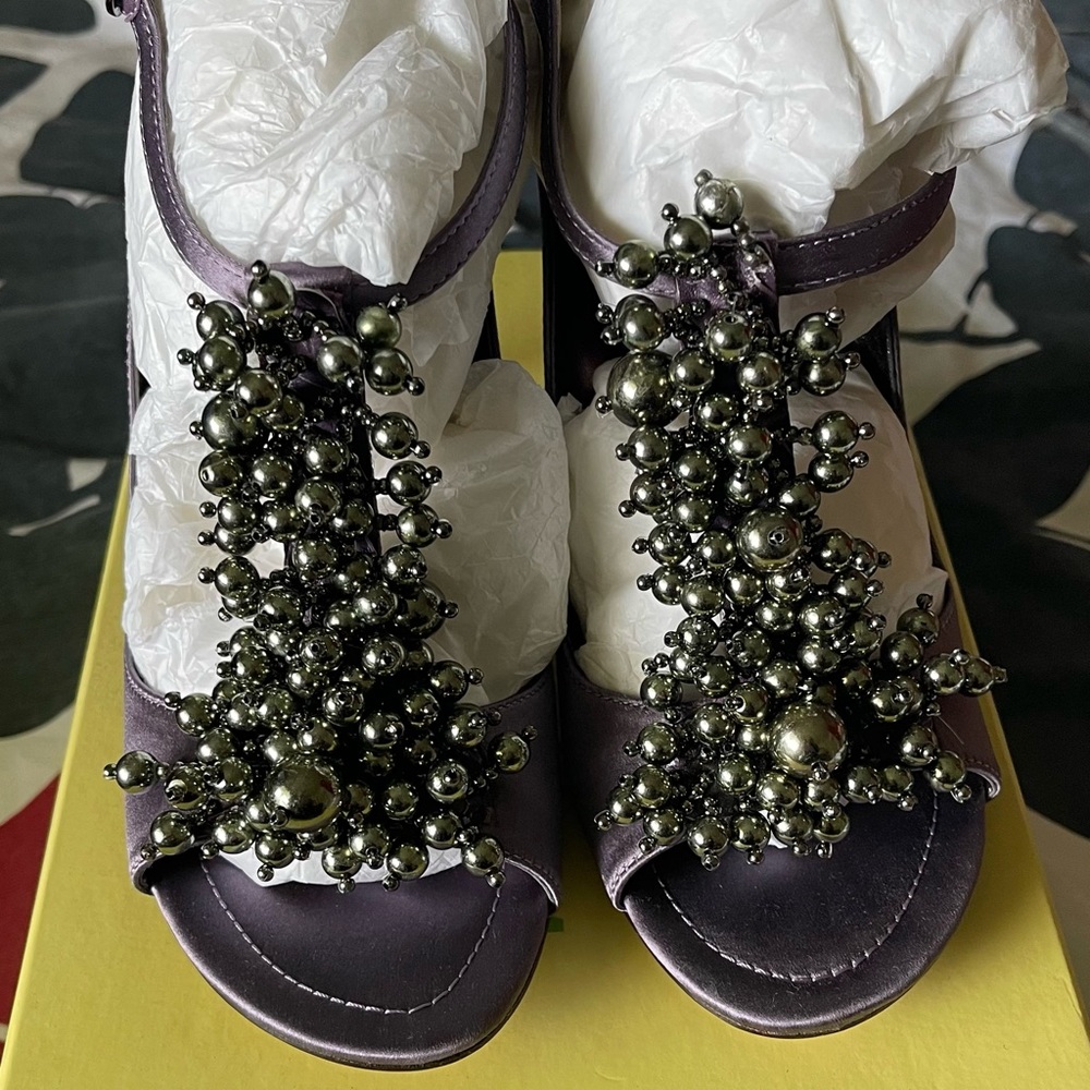 Stunning NEW purple shoes with balls garland decor, size 7
